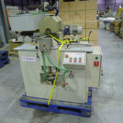 X6999 MACHINE POUR LA REALISATION DE GRAVURE SUR LES MOULURES ET PANNEAUX HIGUERAS