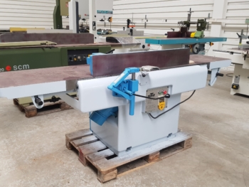 X01087 - DEGAUCHISSEUSE UTIS