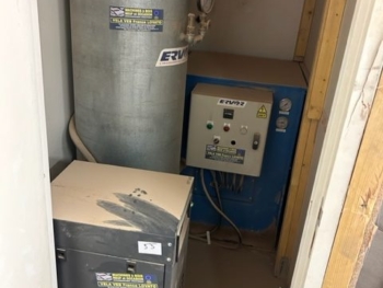 X01270 - COMPRESSEUR CUVE SECHEUR