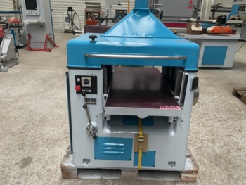 X0911 - RABOTEUSE UTIS R50