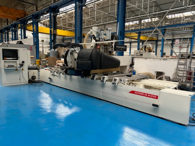 X0830 - CENTRE D'USINAGE MORBIDELLI TYPE AUTHOR X5 44 EVO