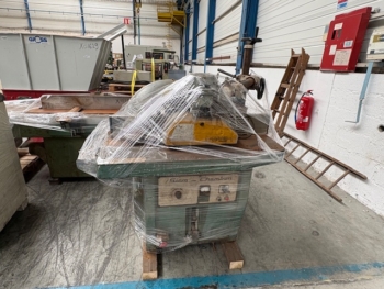 X01646 - TOUPIE CHAMBON AVEC ENTRAINEUR