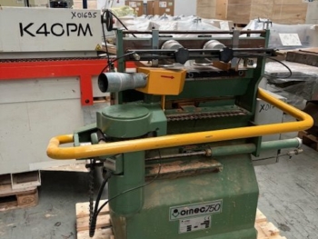 X01716 - MACHINE A QUEUE D'ARONDE DE TIROIR MASSIF MARQUE OMEC TYPE 750