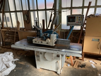 X01037 - TOUPIE UTIS