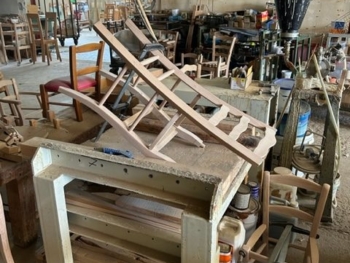 X01348 - CADREUSE DE CHAISES