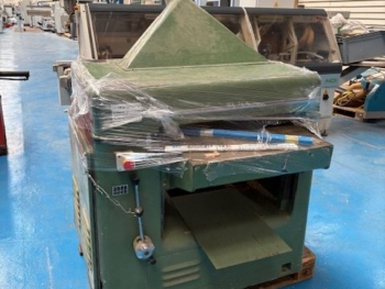 X01604 - RABOTEUSE UTIS TYPE R60