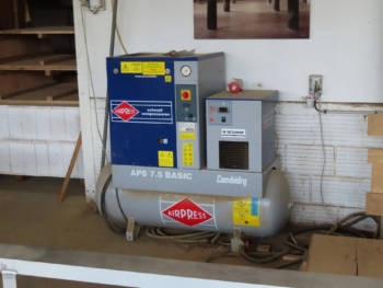 X01688BIS - COMPRESSEUR A VIS AIRPRESS APS