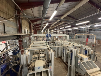 XDIVERS00002 - 2 PRESSES AU DEFILE HYDRAULIQUE MARQUE BURKLE A FROID